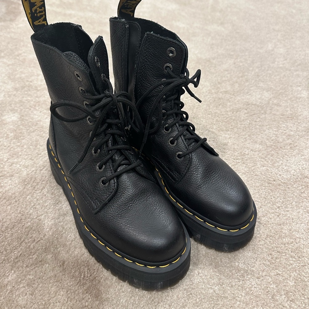 Dr Marten Jadon Pisa Leather Platform Boots